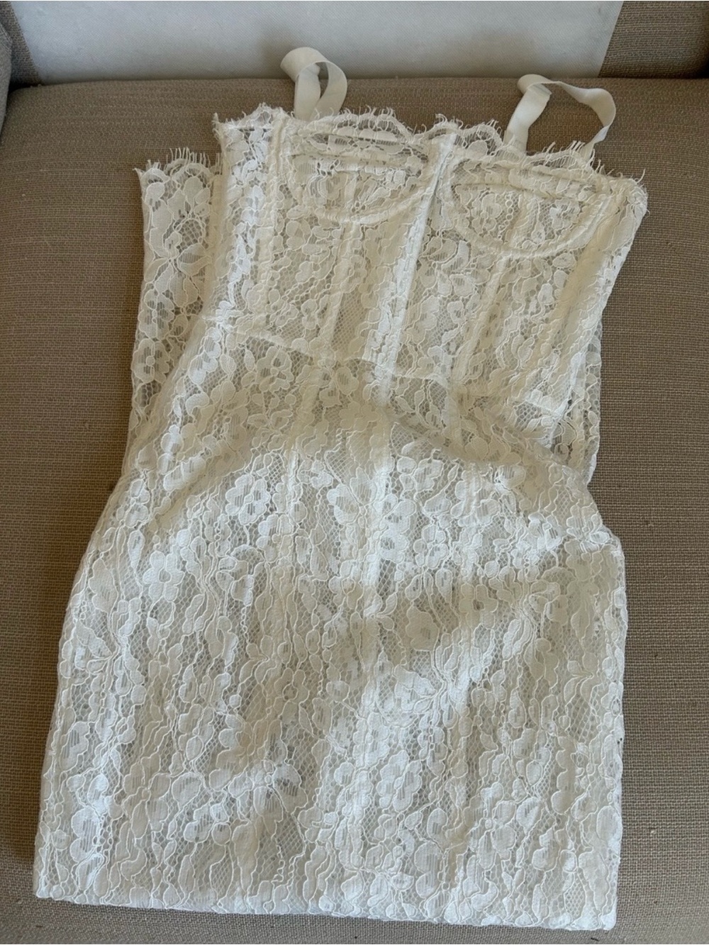 Helsa Lace Column Midi Dress - Picture 5 of 7